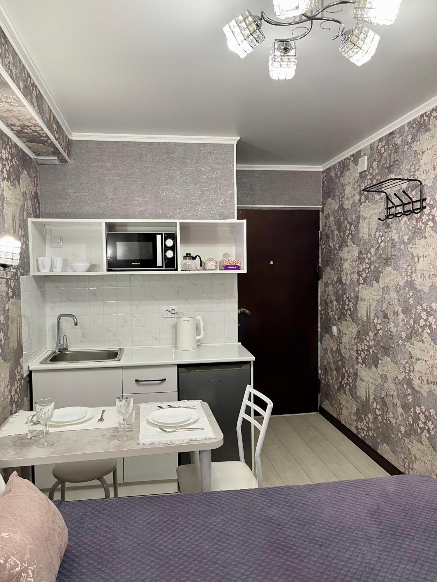 Уютная Комната-Студия В Центре Бишкека Dış mekan fotoğraf